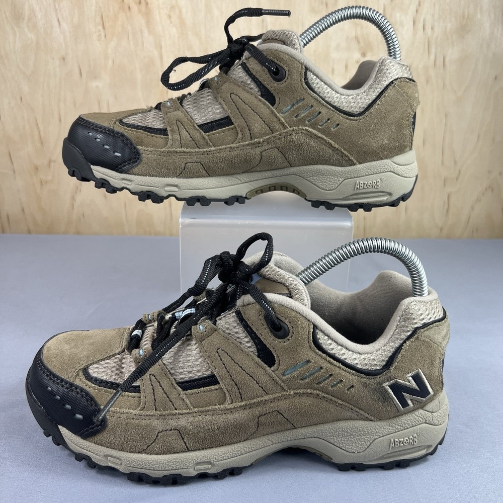 New Balance 605 Women's Hiking Trail Shoes Size 8D Brown Suede WW605SB